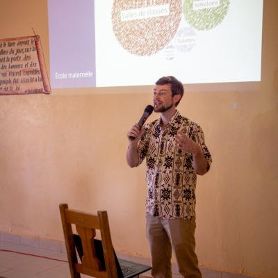 John Presentation, Iris Dakar